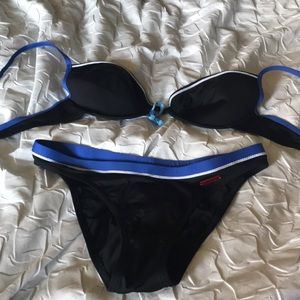 Triumph bikini